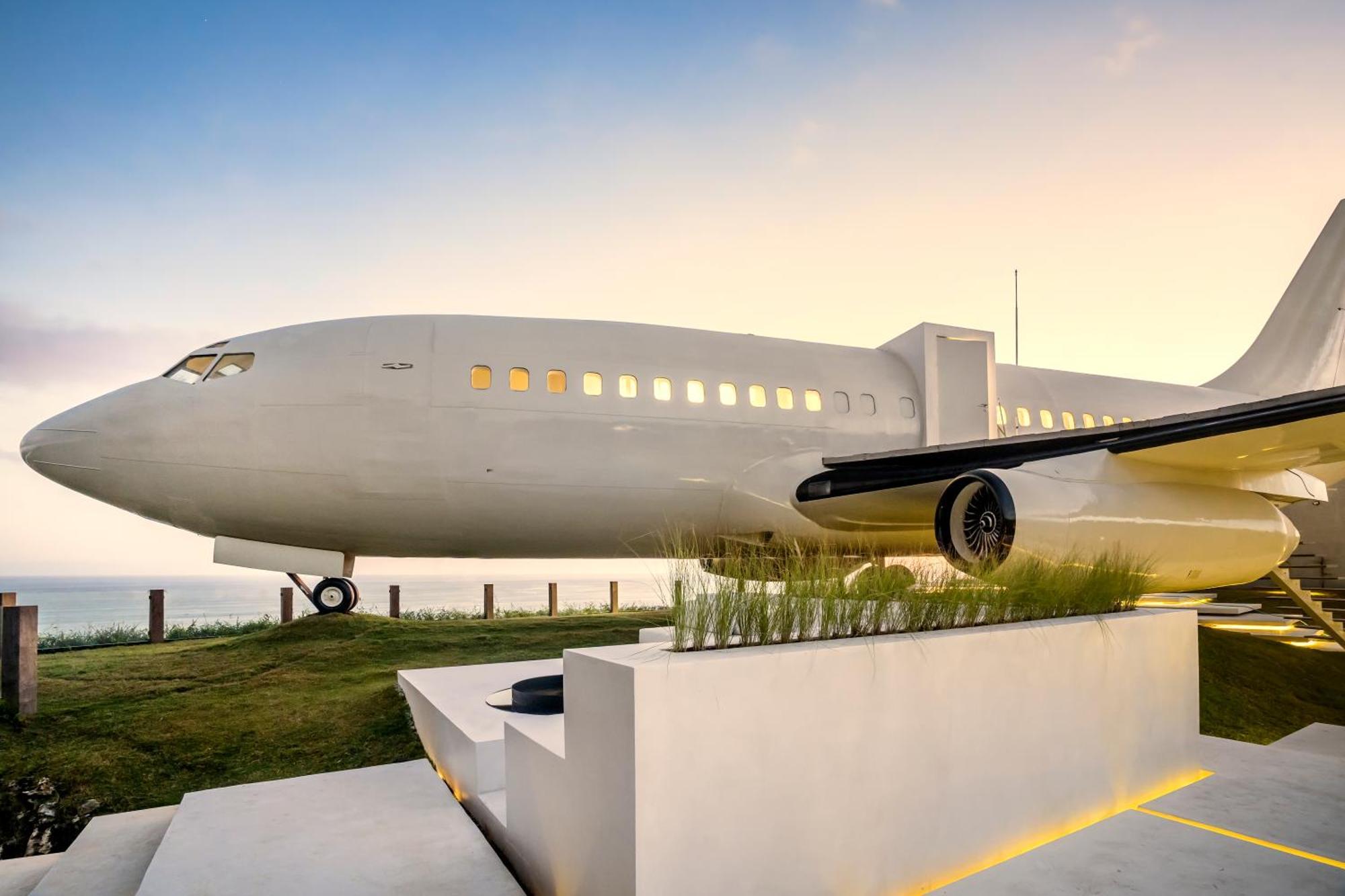 Private Jet Villa Uluwatu Buitenkant foto