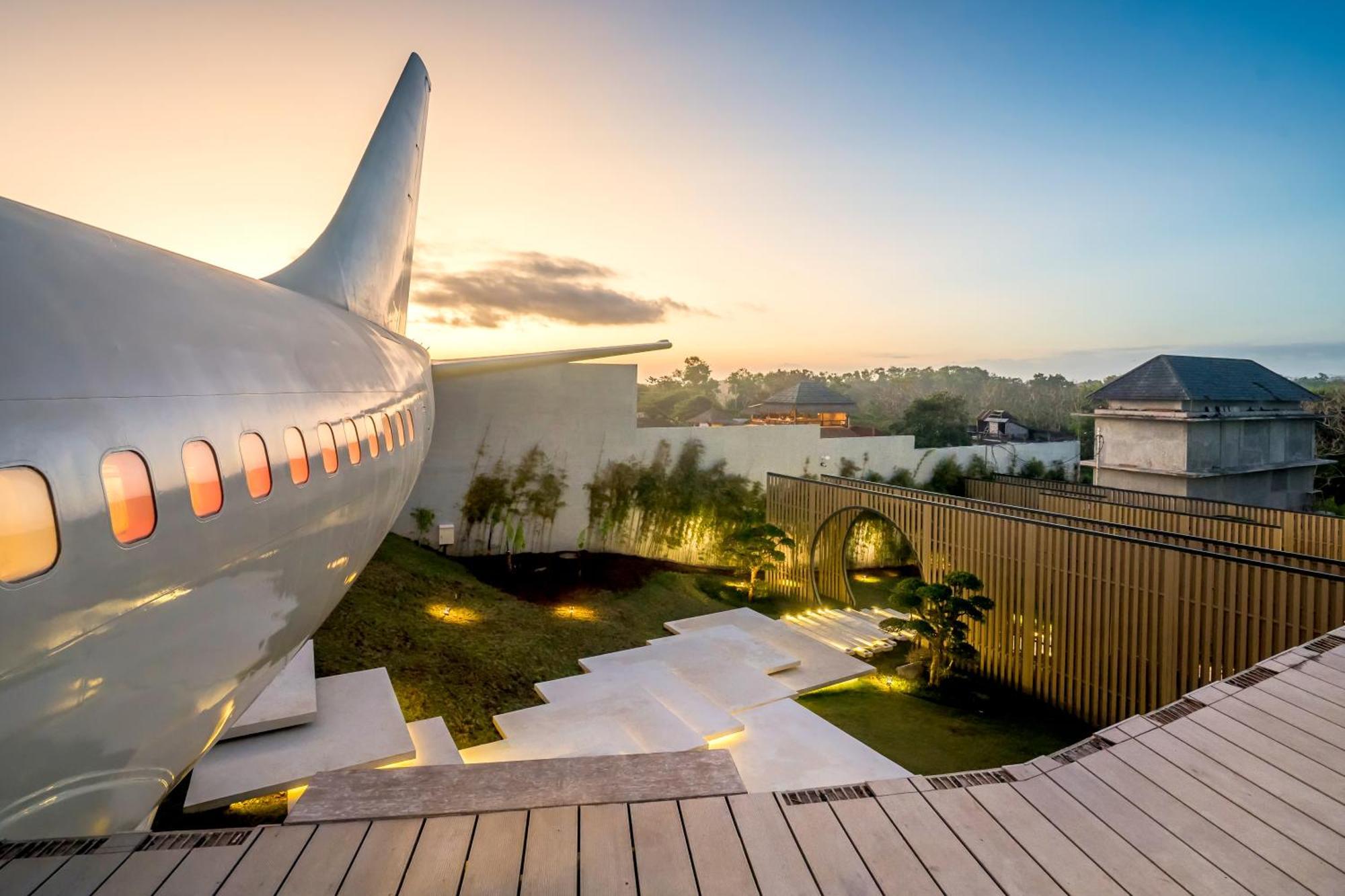 Private Jet Villa Uluwatu Buitenkant foto